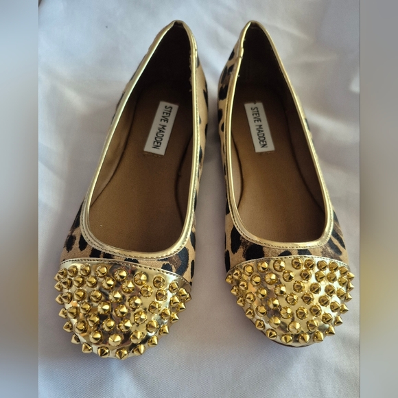 Steve Madden 7 Kimmmie Leopard Gold Spikes Studs Flats Animal Print NWOB - Picture 4 of 10